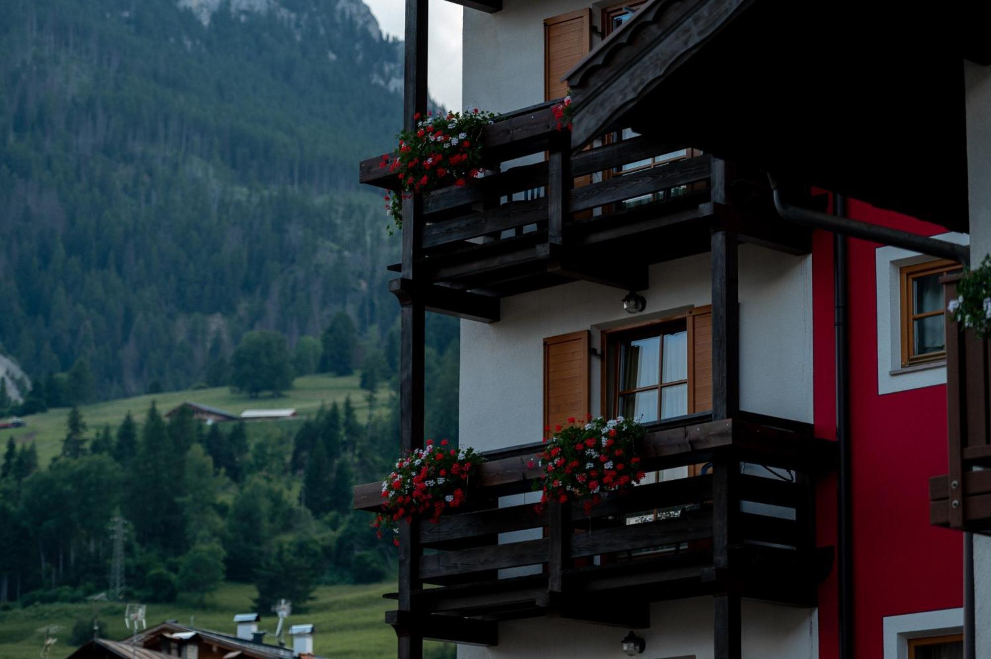 Romantic Charming Hotel Rancolin Moena Luaran gambar