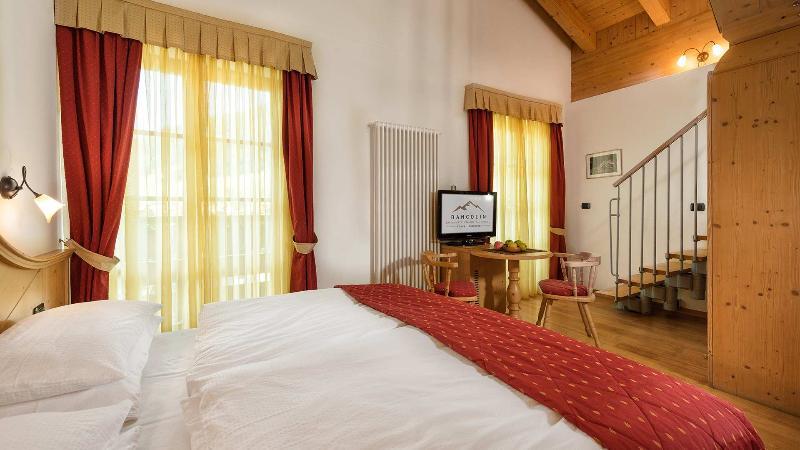 Romantic Charming Hotel Rancolin Moena Luaran gambar